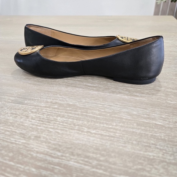 Tory Burch Black Leather Flats with Gold Emblem - Picture 6 of 8